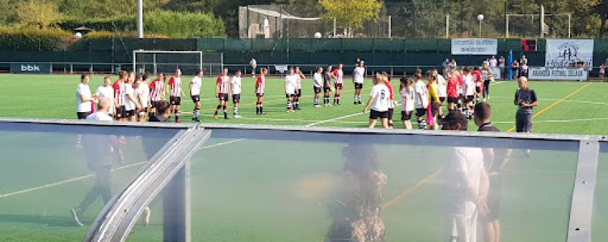 Futbol Stadium Ugao