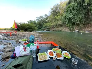 Kaeng Sama Kao Bang