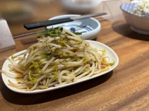 雙月食品社 青島店