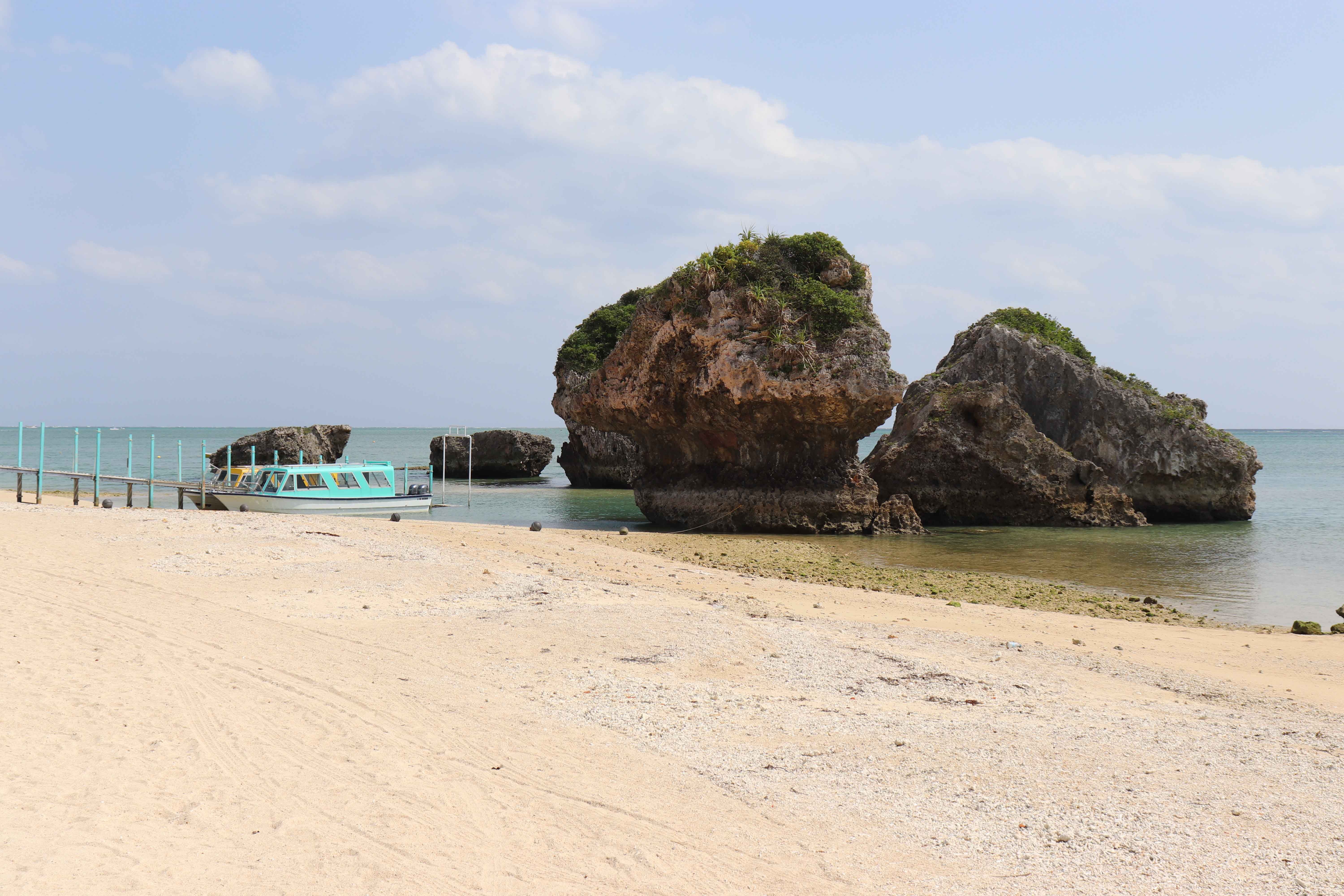 沖縄 南城 みーばるビーチ グラスボトムボート水中ツアー 予約