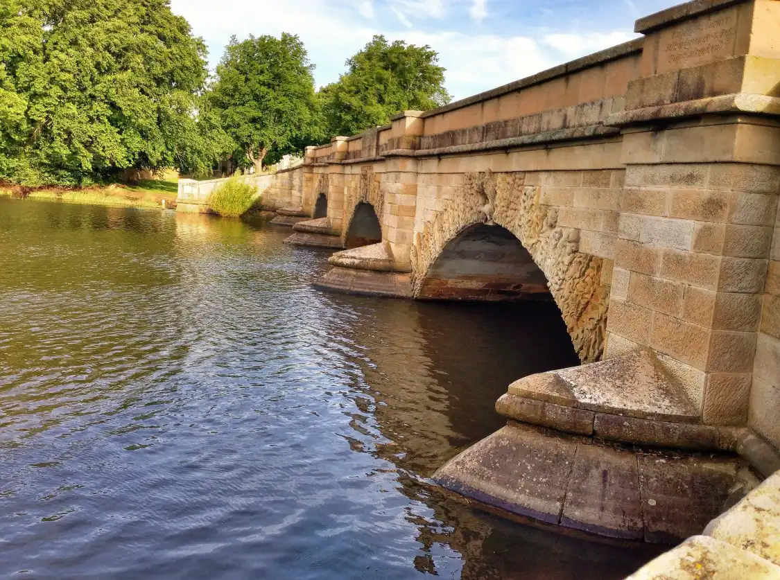 Các khách sạn gần Ross Bridge