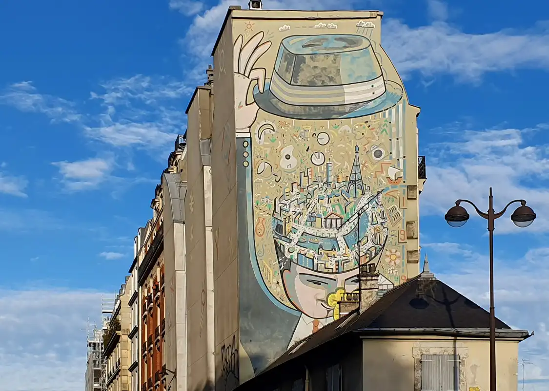 Hotels near Fresque < Paris dans la tete >
