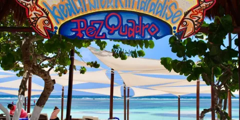 Pez Quadro Beach Club