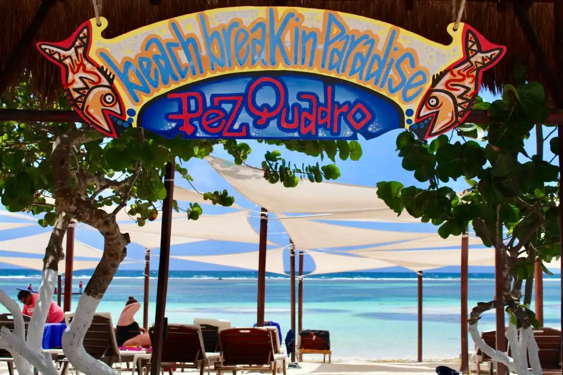 Hotel dekat Pez Quadro Beach Club