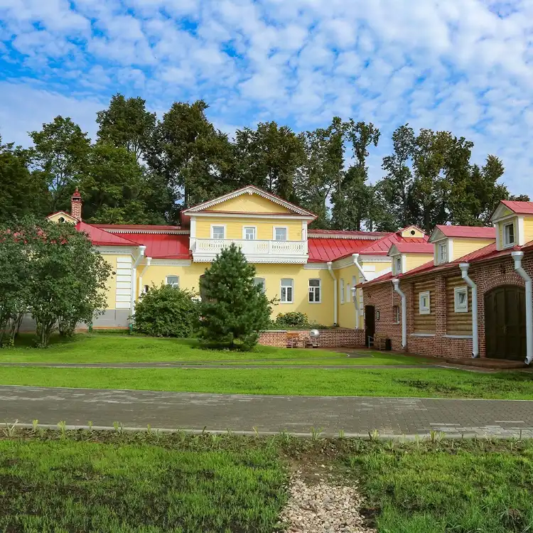 Отели рядом с достопримечательностью «Клин Снт»
