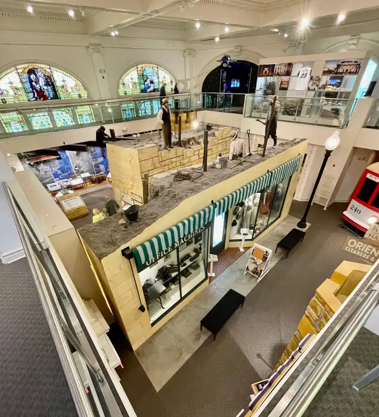 Hotels near Joliet Area Historical Museum