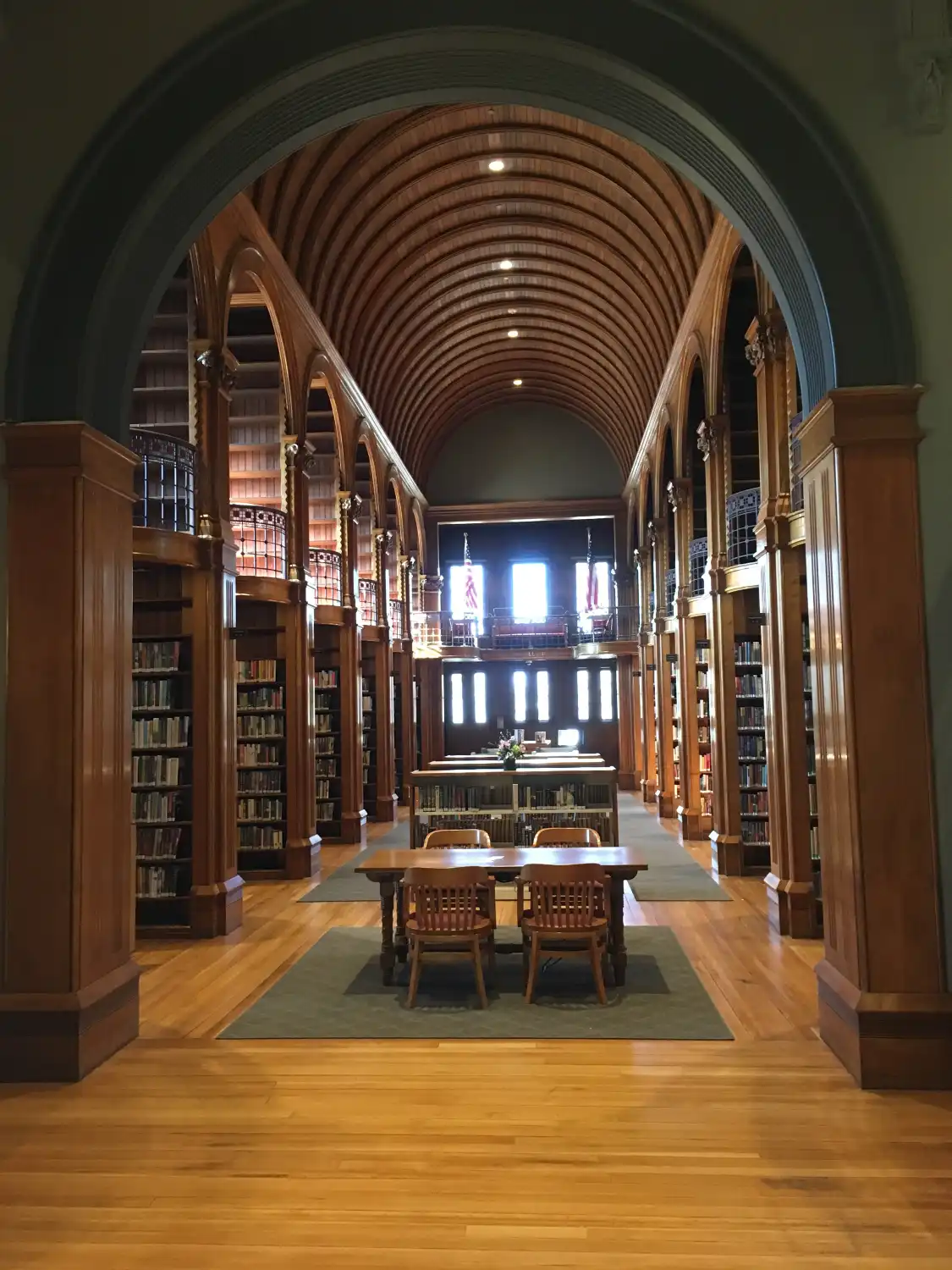 Hotels near Woburn Public Library