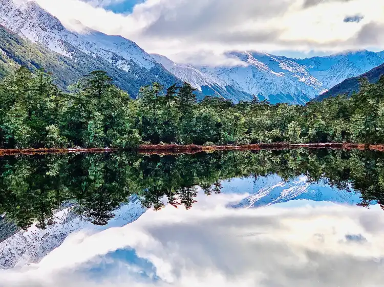 슬러스 박스 주변 호텔