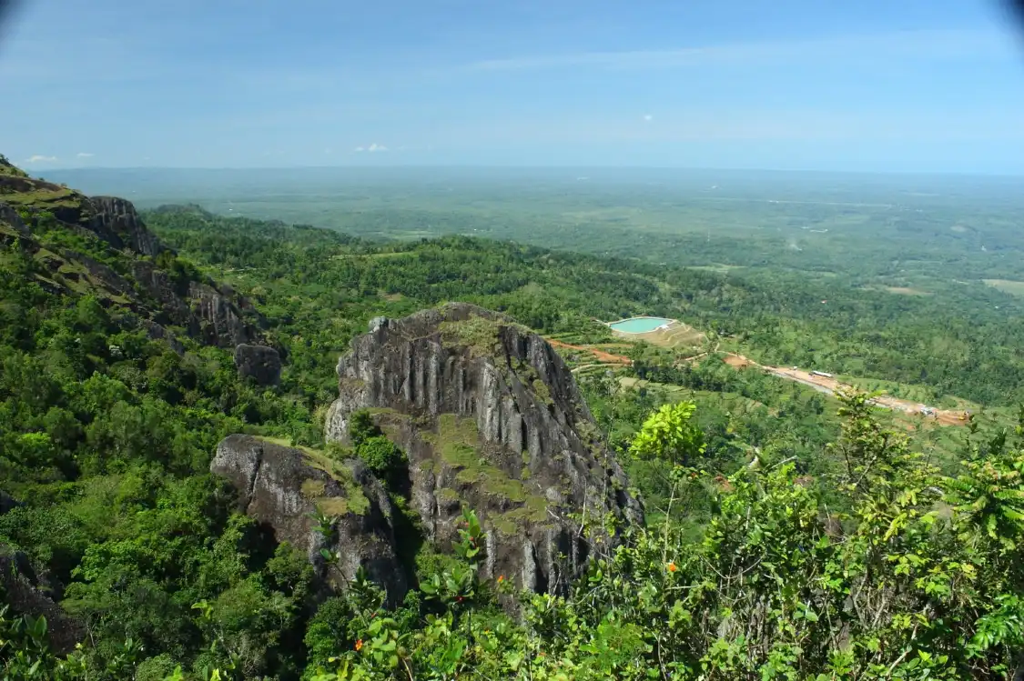 Hotels near Nglanggeran Mountain