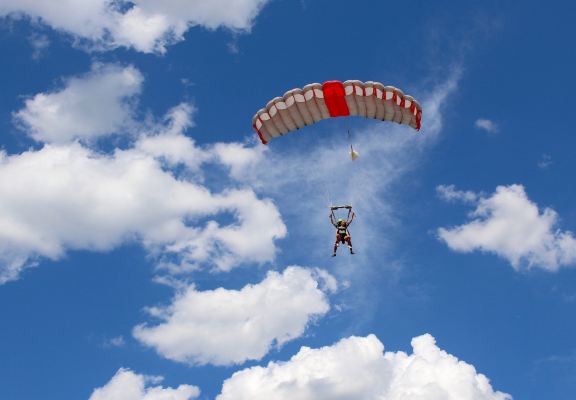 Newton Parachutisme