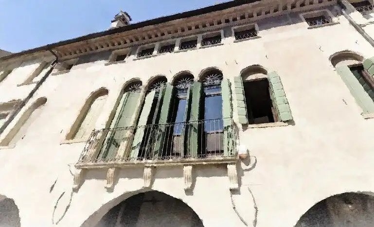 Palazzo Umberti Menini de Scalzo附近的飯店