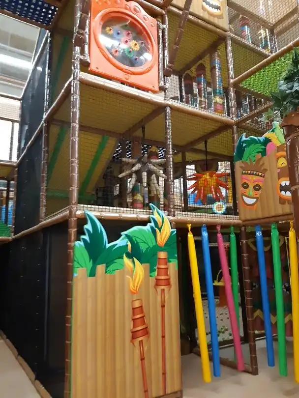 Hotels near HopLop