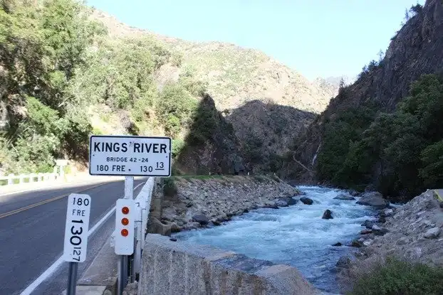 Hotels near Kings River Bridge