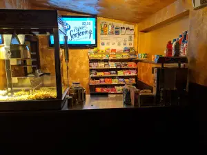 New Strand Theatre