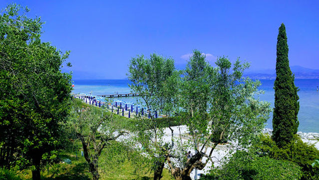 Tomelleri Public Park