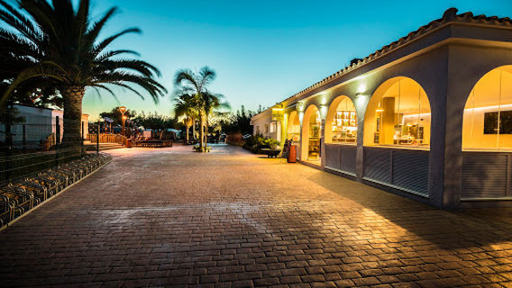 Camping Las Palmeras Store