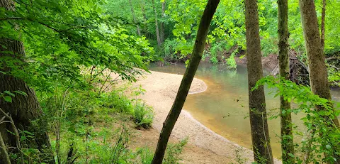 Leone Hall Price Park