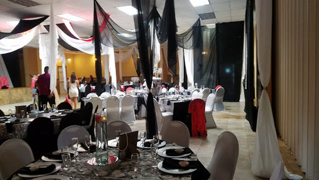 Centro de Convenciones Bobby Cruz