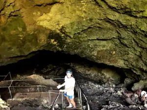 Weebubbie Cave