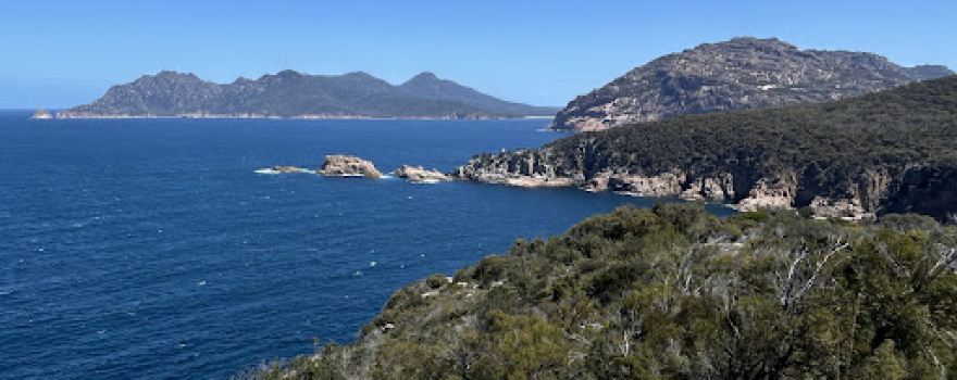 Cape Tourville Lighthouse and Lookout