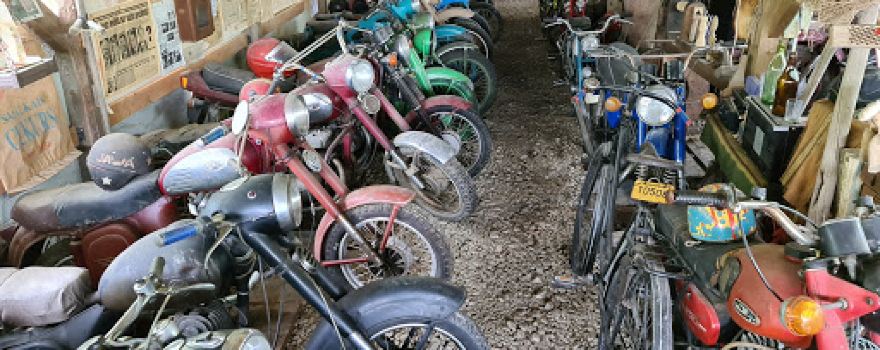 Retro motociklu un senlietu kolekcija (ar iepriekšēju pieteikšanos)