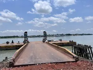 Horidebpur boat stand