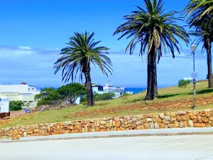 DONKIN RESERVE, PYRAMID AND LIGHTHOUSE