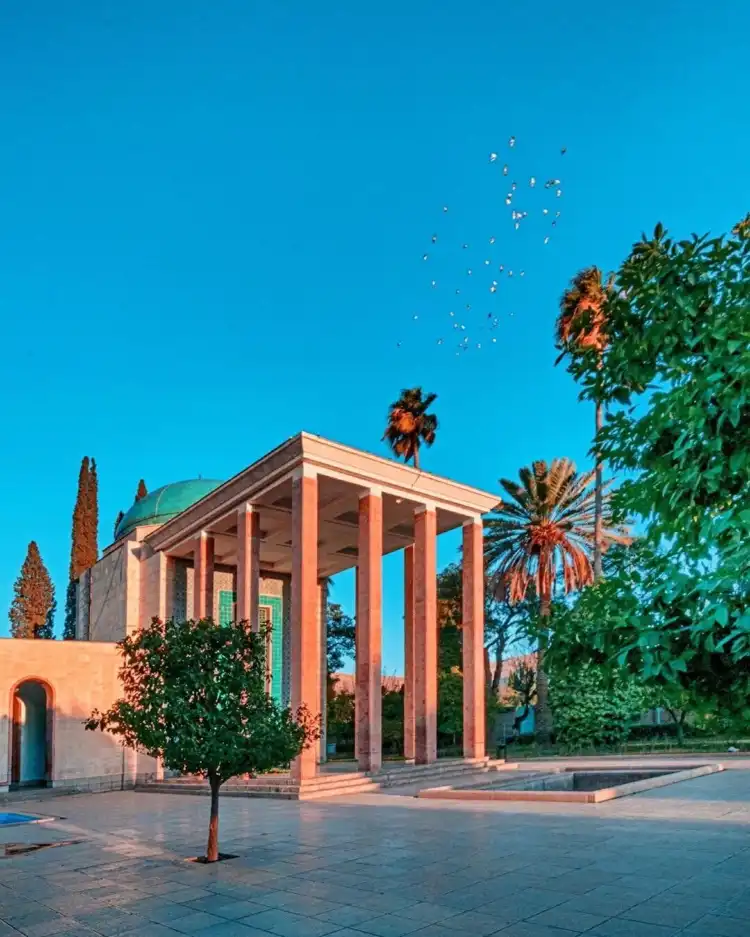 Hotels near Saadi Tomb