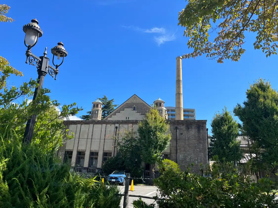 Hotels near Katakurakan