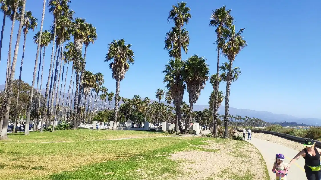 Hotels near Shoreline Park