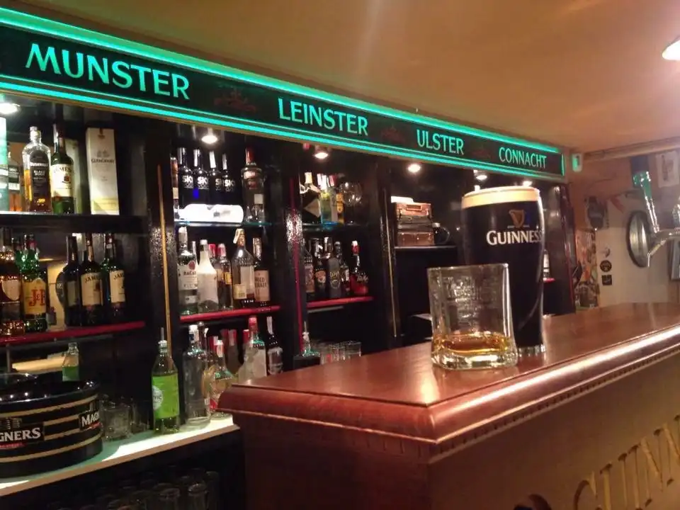 Hotels near Christy's