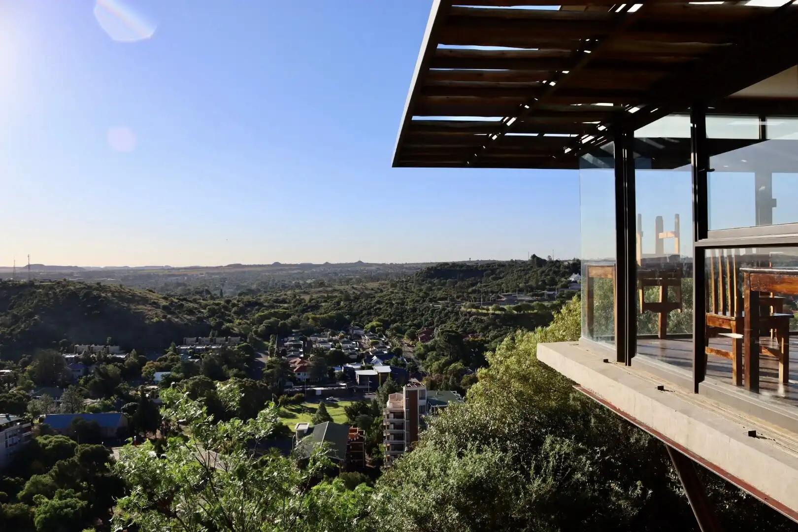 Hotels near Naval Hill