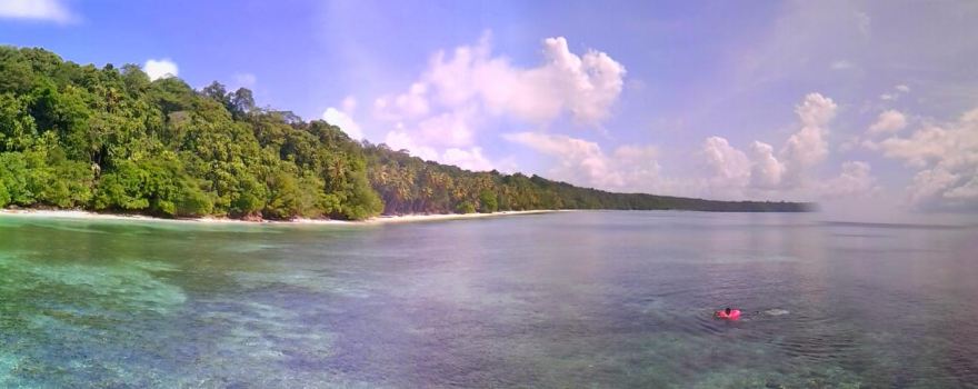 Kakaban Island