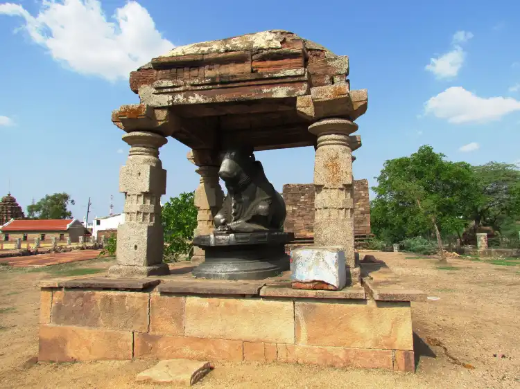 Hotels near Pandita Puttarj Gavai Temple