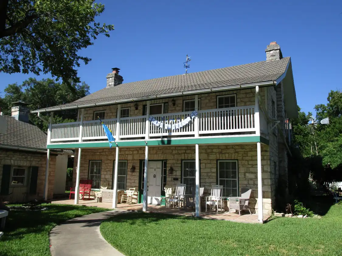 Hotels near The Williamson Museum