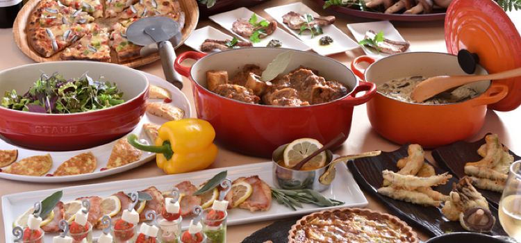 Cafe & Buffet Restaurant Dish Parade