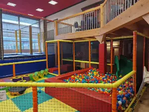 Western-Joe Indoor-Spielparadies