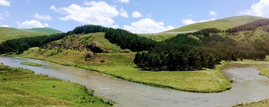 Akhouryan