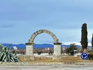 Arch of Cabanes