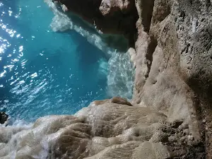 Natural Monument of Falvaterra Caves and Rio Obaco