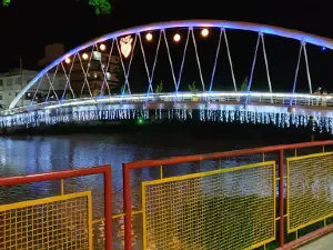 Praça Jones dos Santos Neves