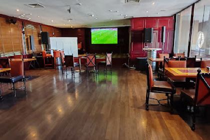 Al Ghazal Pub at InterContinental Muscat