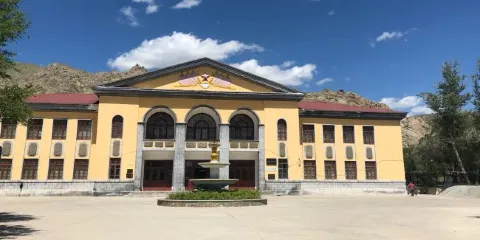 可可託海地質陳列館