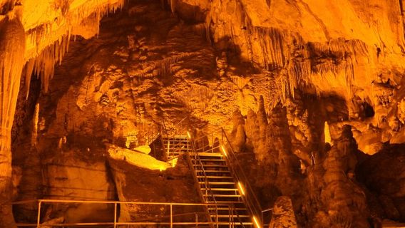 Dim Cave