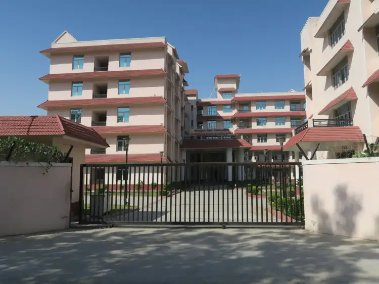 Hotels in Bahadarabad