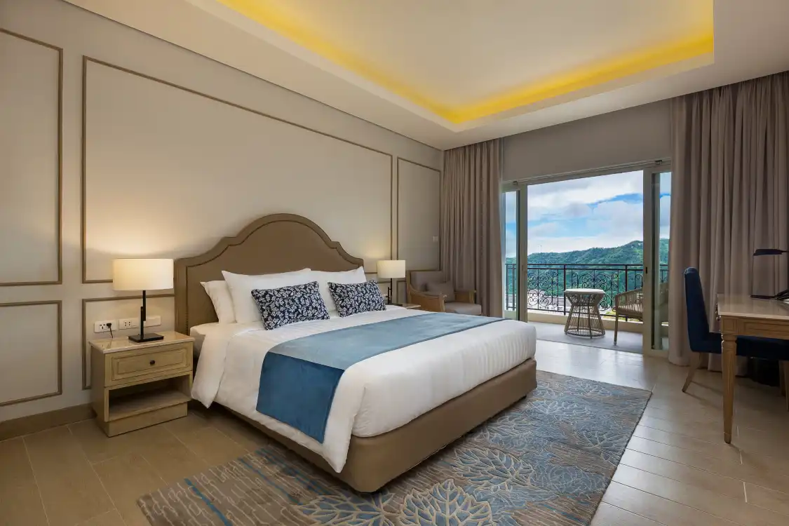 Hotels near Twin Lakes Tagaytay
