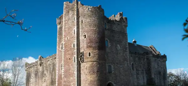 Hoteles en Doune