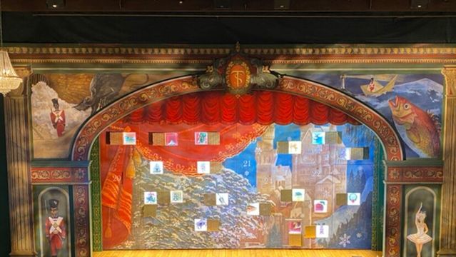 Lookingglass Theatre Company