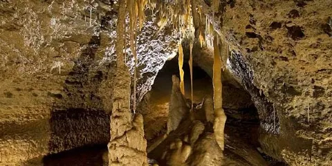 Lincoln Caverns and Whisper Rocks