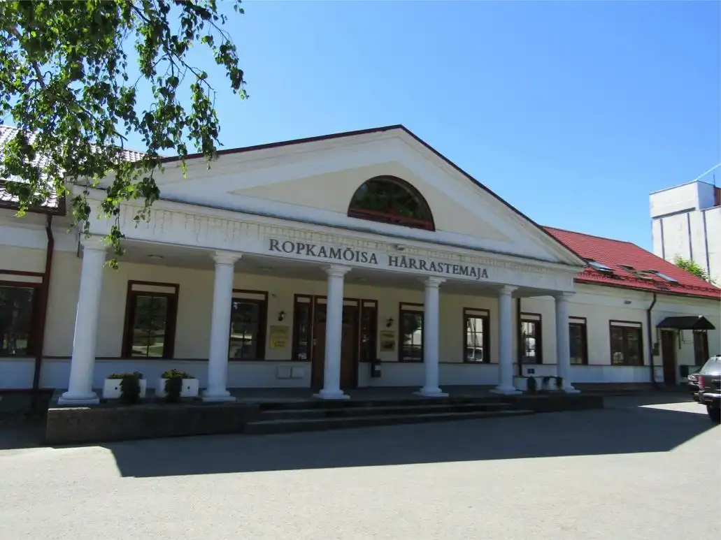 Hotels near Ropka Manor